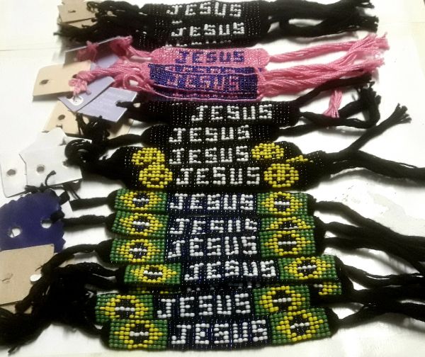 Pulseira Jesus miçanga